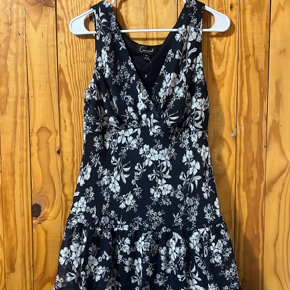 Connected Camuto Floral Navy Sleeveless Dress